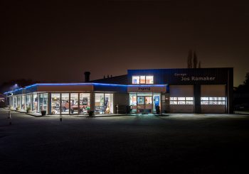 Automonteur met olie door de aderen