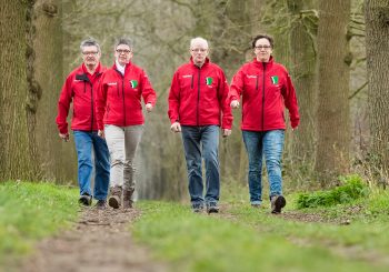 Heino kleurt weer rood tijdens Wandelvierdaagse