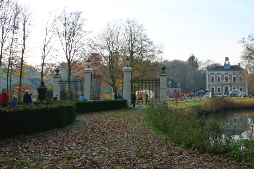 Den Alerdinckloop over onverharde (bos)paden