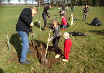 Eerste aanplant voor oerbos fam. Neimeijer