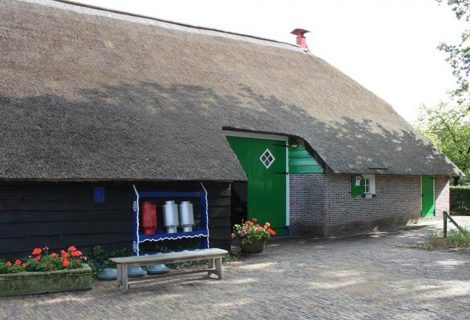 Heinose ouderen gaan op bezoek in Staphorst