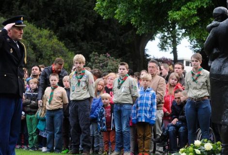 Dodenherdenking in thema van ‘Leven met oorlog’