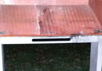 Dader opgeblazen postbus boven water