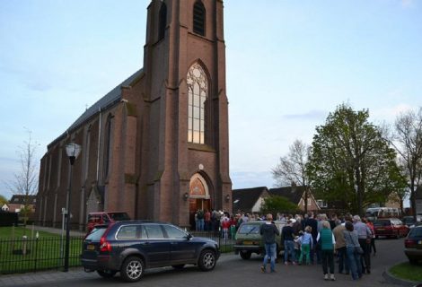 Onderhoud aan kerk in Lierderholthuis