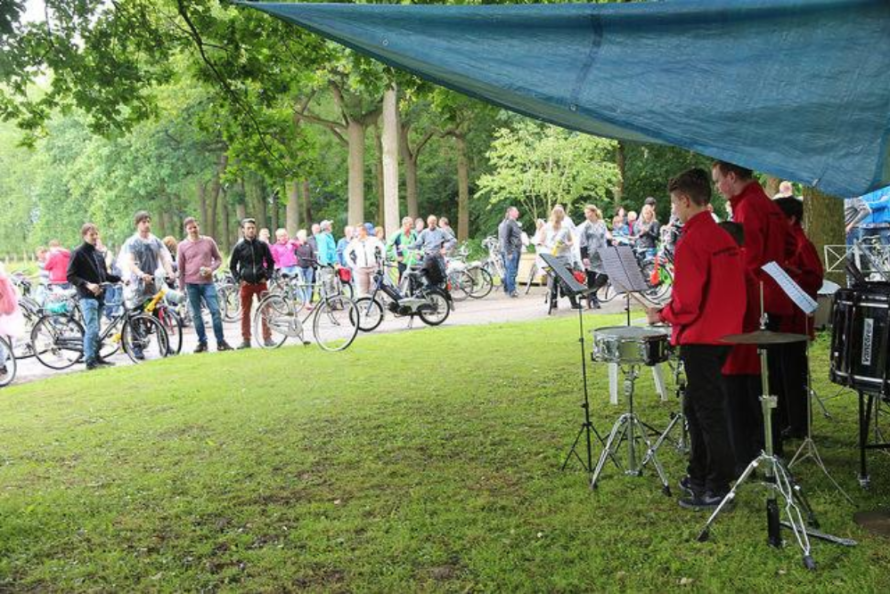 Bikers to the Music