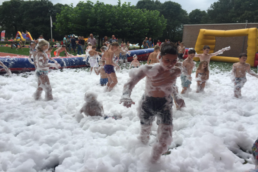 Seizoensafsluiting met Schuimparty