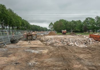‘Vleermuisboerderij’ eindelijk ten prooi aan slopershamer