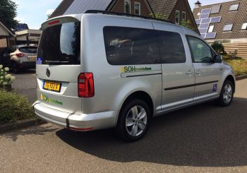 Nieuwe Volkswagen Caddy voor Stichting Ouderenwerk