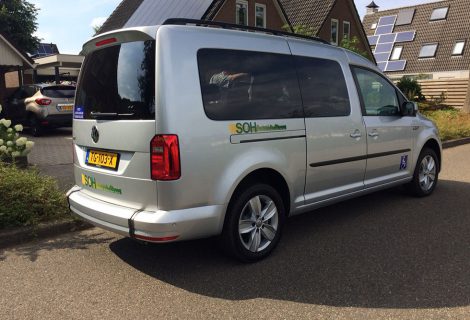 Nieuwe Volkswagen Caddy voor Stichting Ouderenwerk