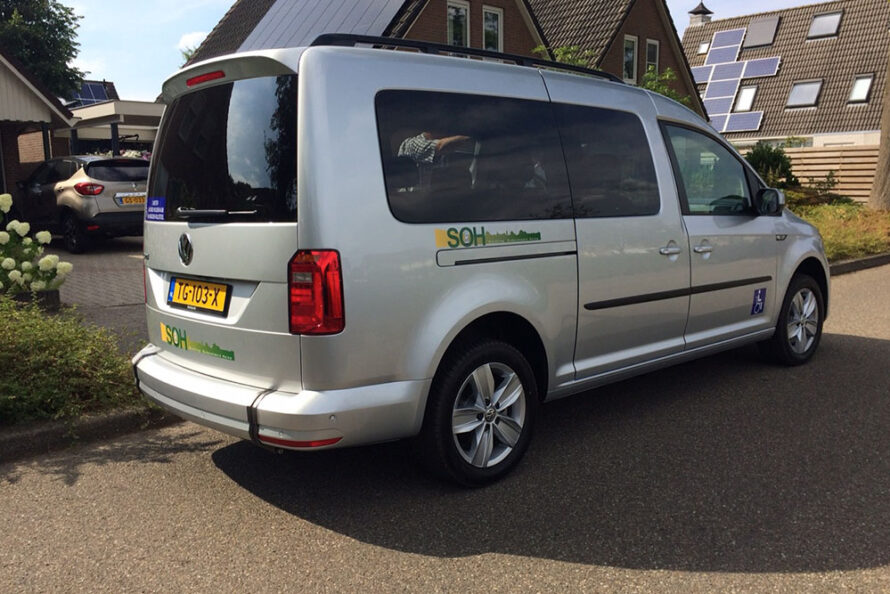 Nieuwe Volkswagen Caddy voor Stichting Ouderenwerk