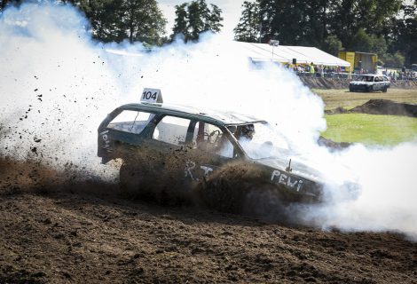 Autocross mooie opwarmer voor autorodeo