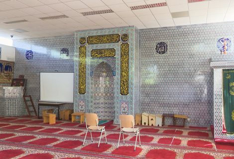 Met Cultureel Café Heino op bezoek bij moskee in Raalte