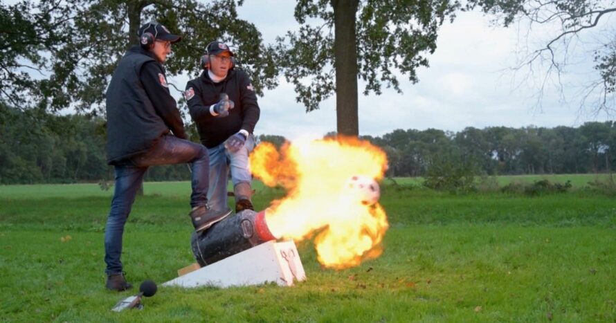 Stichting Heino’s Feest organiseert Carbidschietmiddag