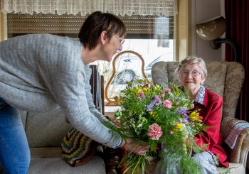 Na de kaartenregen van januari volgt in april de bloemenzee