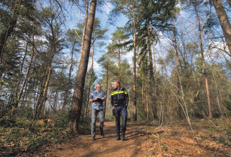 Op stap met de wijkagent: zichtbaar zijn, informeren en signaleren