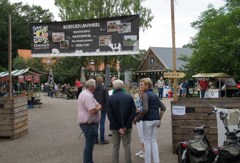 Overesch opent (stal)deuren tijdens open dag