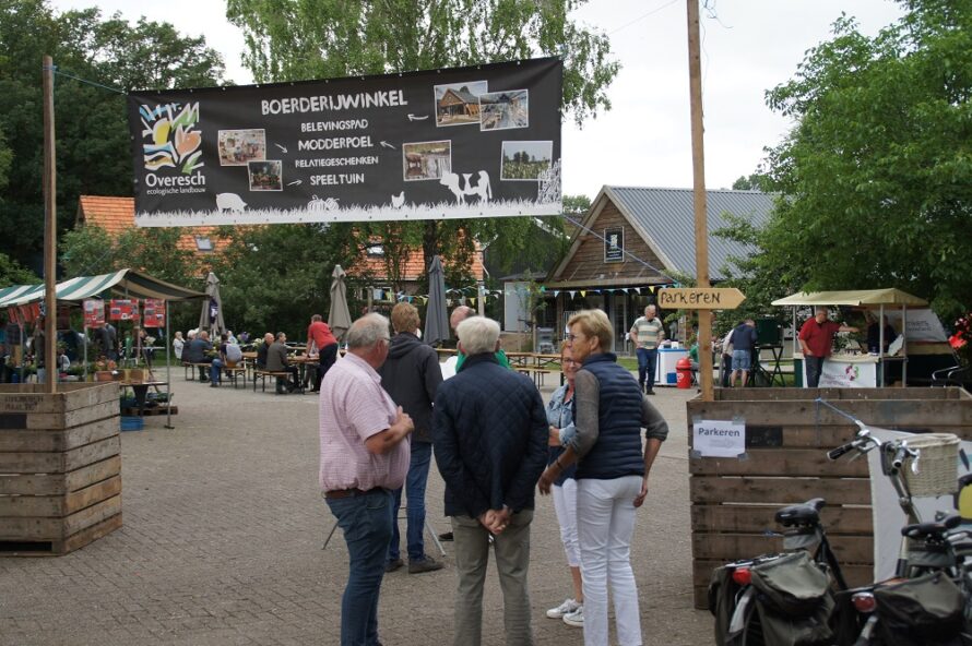 Overesch opent (stal)deuren tijdens open dag