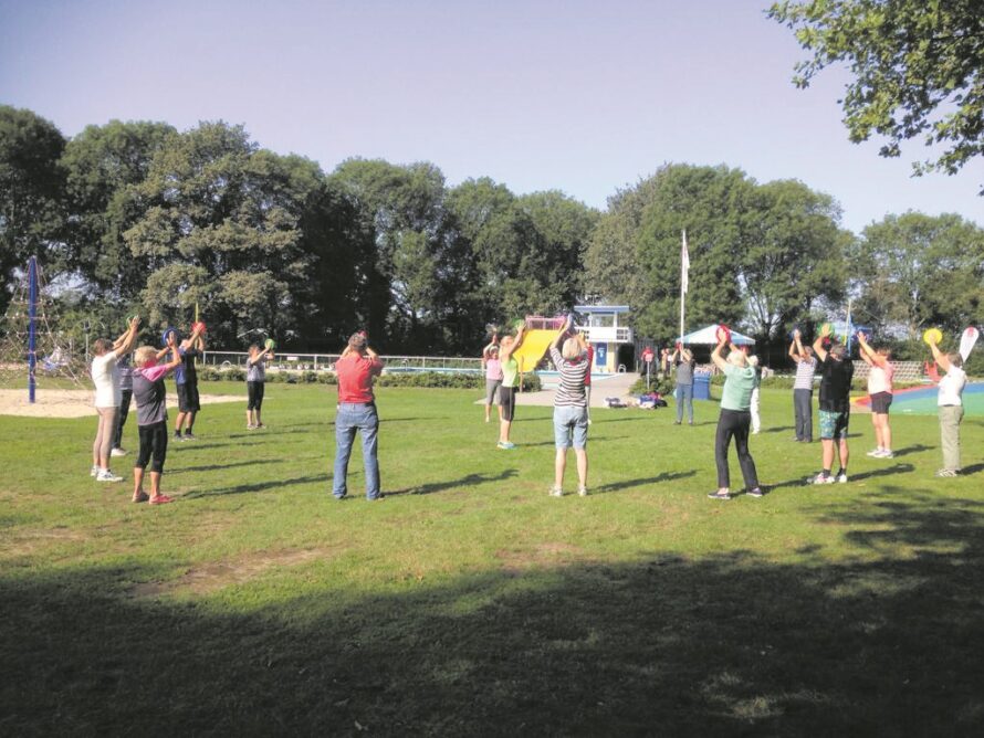 Zomerfit beweegochtenden bij Zwembad De Tippe