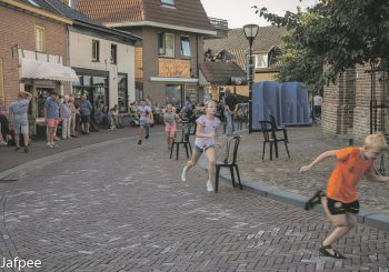 Stoelendans keert terug naar traditionele vorm