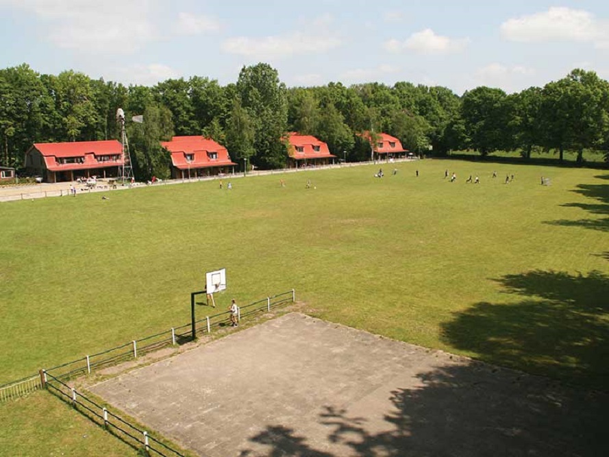 Tijdelijke noodopvang minderjarige asielzoekers op Summercamp Heino