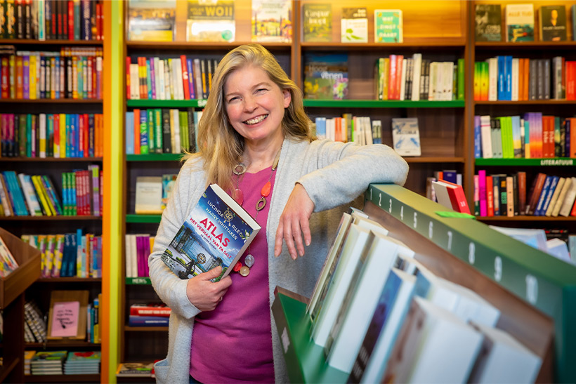 ReadShop Heino viert feest tijdens  de Week van de Stenen Winkel