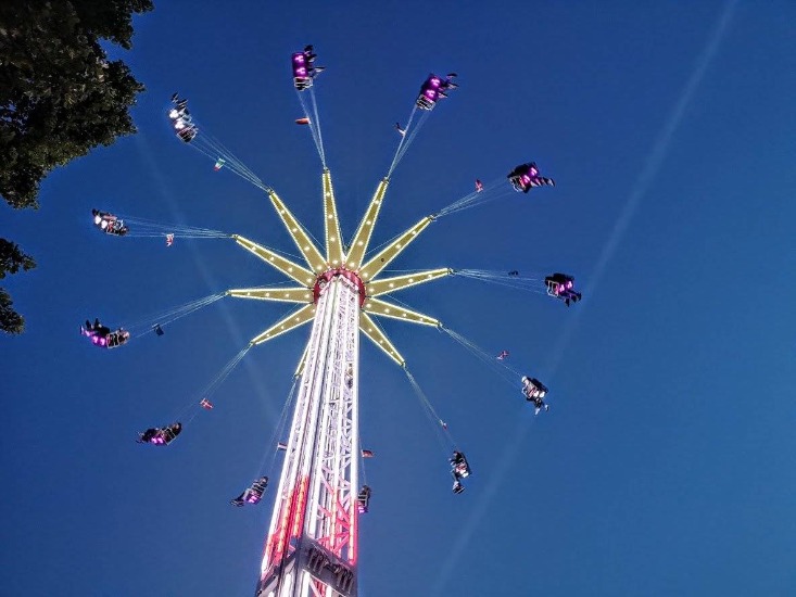 Zweef veertig meter hoog boven de kermis!