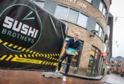 17-jarige ondernemer opent vestiging Sushi Brothers in Raalte