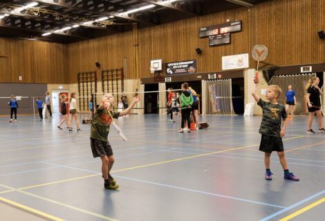 Ruim 60 kinderen namen deel aan het Mini Maxi Badmintontoernooi