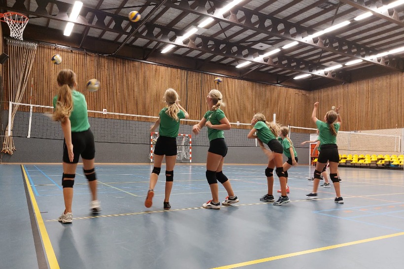 70-jarig jubileum van Volleybalvereniging Hevo