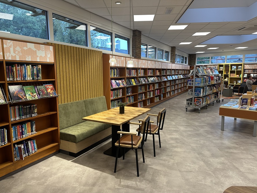Bibliotheek Heino weer geopend na verbouwing